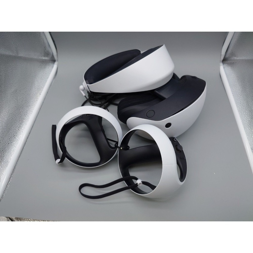 Sony PlayStation VR2 Headset and Controllers [GNH024358]